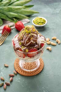 Image for 'فواكه بالبوظة و الشوكولا' Item